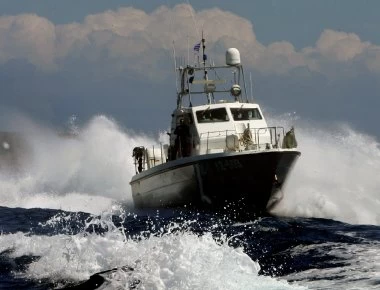 Λιβύη: Κίνδυνος για πλοιάριο με 100 μετανάστες